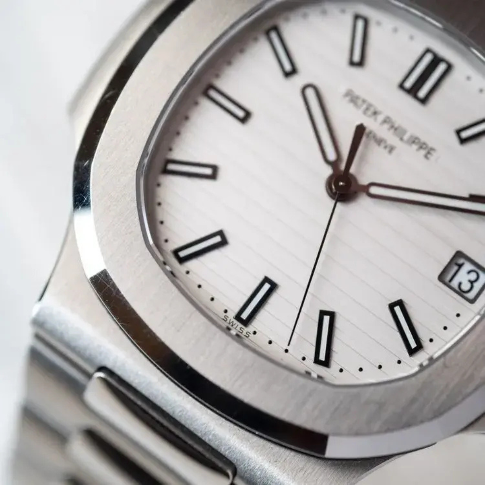 Patek Philippe Mens Watch 5711-1A-011 - Image 3